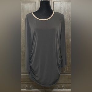 Ellen Tracy Black longsleeves Tunic w/beads -Size Medium